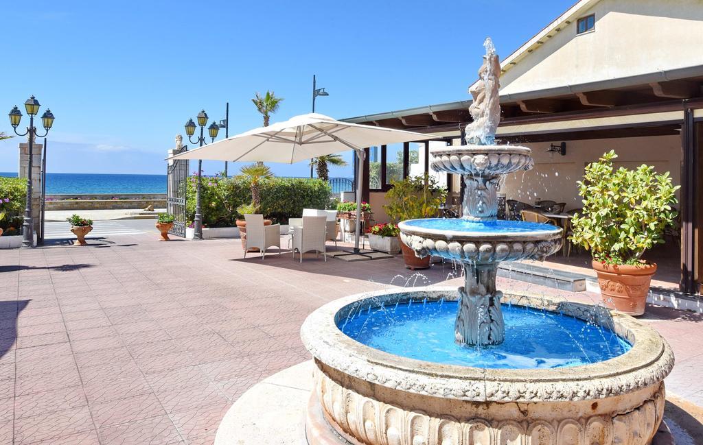 Hotel Costa D'Oro Санта Мария ди Кастелабате Екстериор снимка