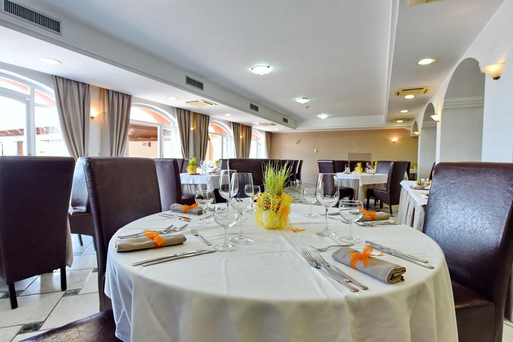 Hotel Costa D'Oro Санта Мария ди Кастелабате Екстериор снимка