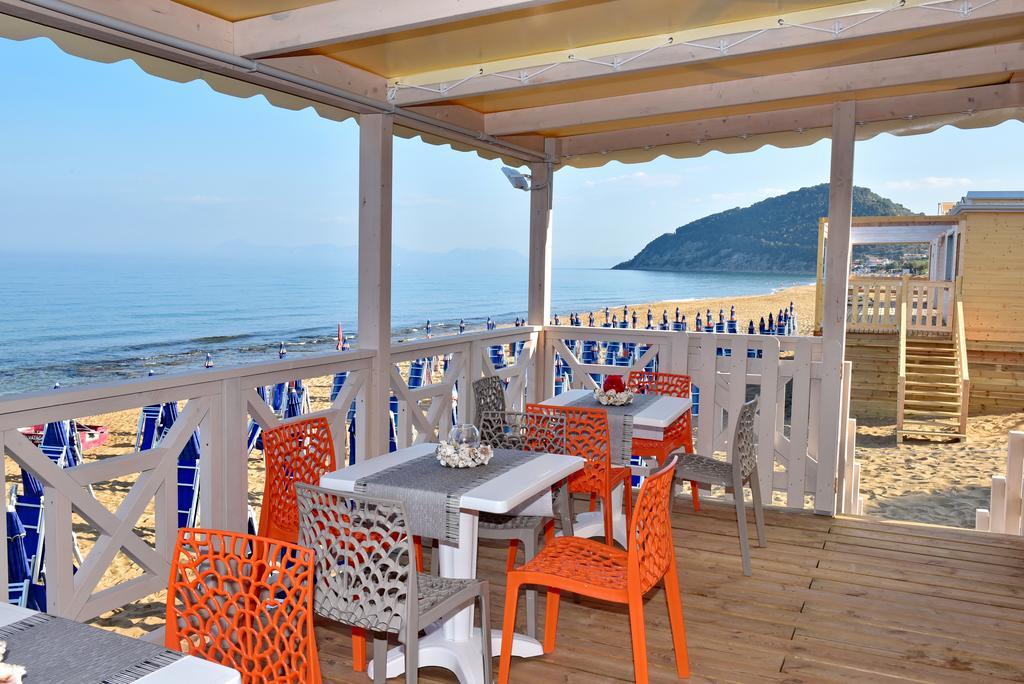Hotel Costa D'Oro Санта Мария ди Кастелабате Екстериор снимка