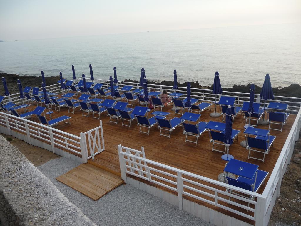 Hotel Costa D'Oro Санта Мария ди Кастелабате Екстериор снимка